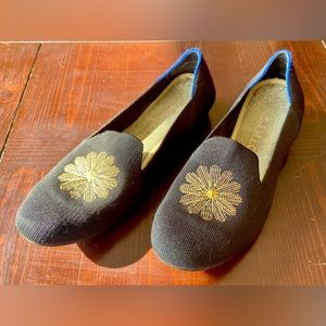 Rothy’s Black Loafer Embroidered 10